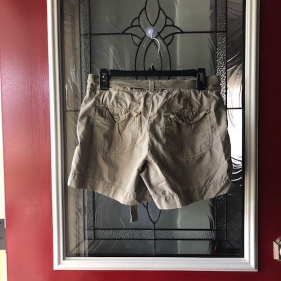 GAP Shorts - Picture 4 of 4